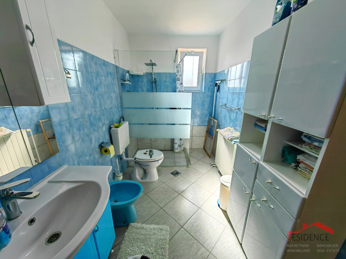 EKSKLUZIVNA PRODAJA HIŠE V BANJOLAH, POGLED NA MORJE