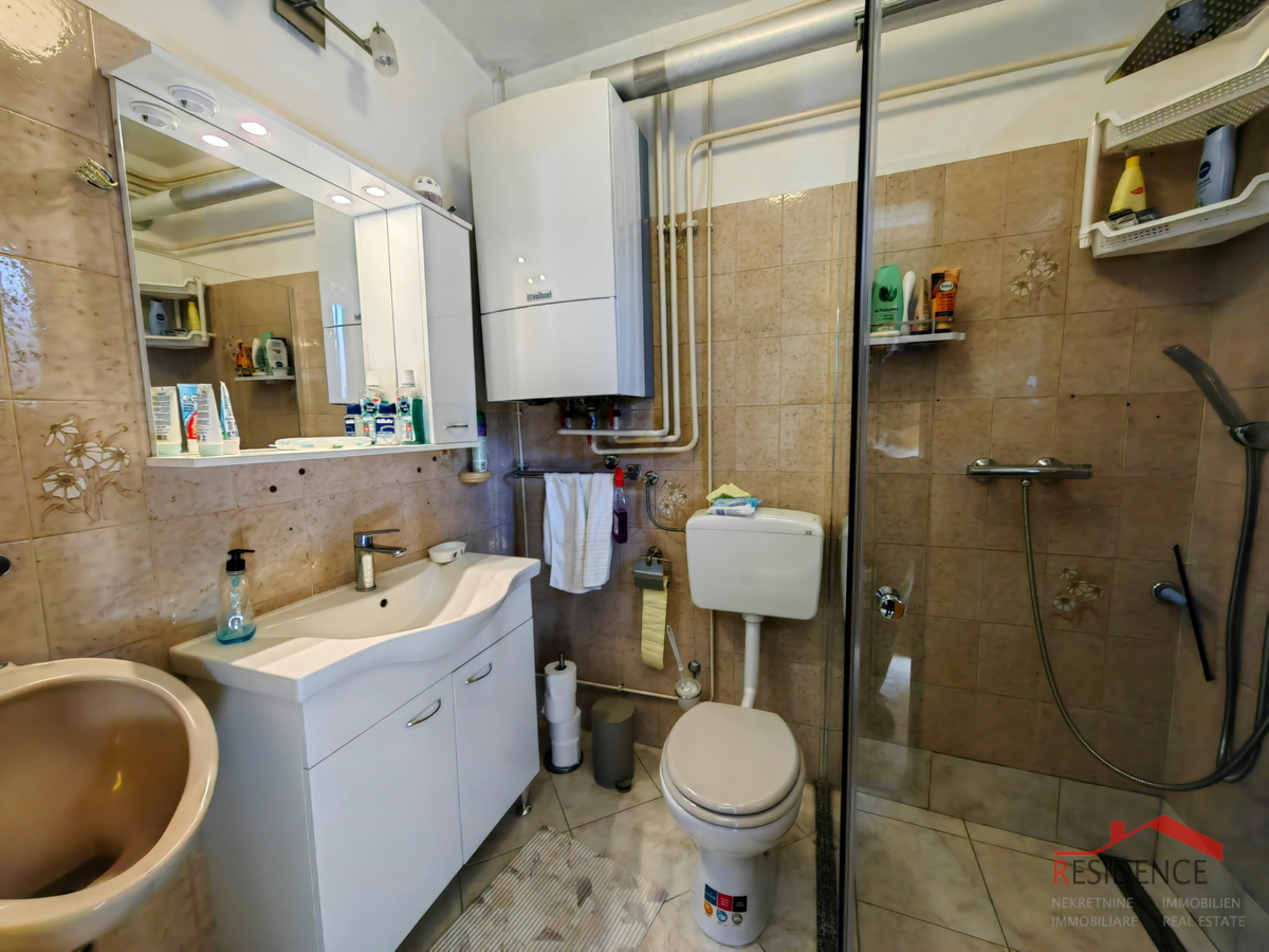 EKSKLUZIVNA PRODAJA HIŠE V BANJOLAH, POGLED NA MORJE