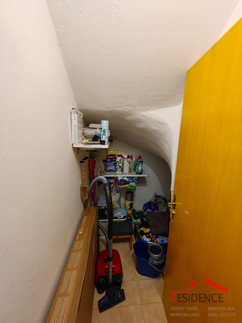 EKSKLUZIVNA PRODAJA HIŠE V BANJOLAH, POGLED NA MORJE