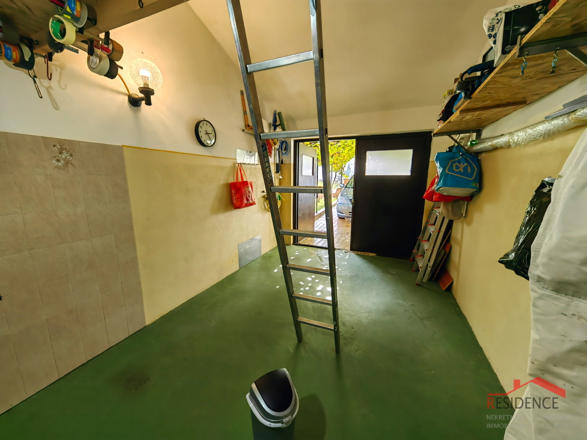 EKSKLUZIVNA PRODAJA HIŠE V BANJOLAH, POGLED NA MORJE