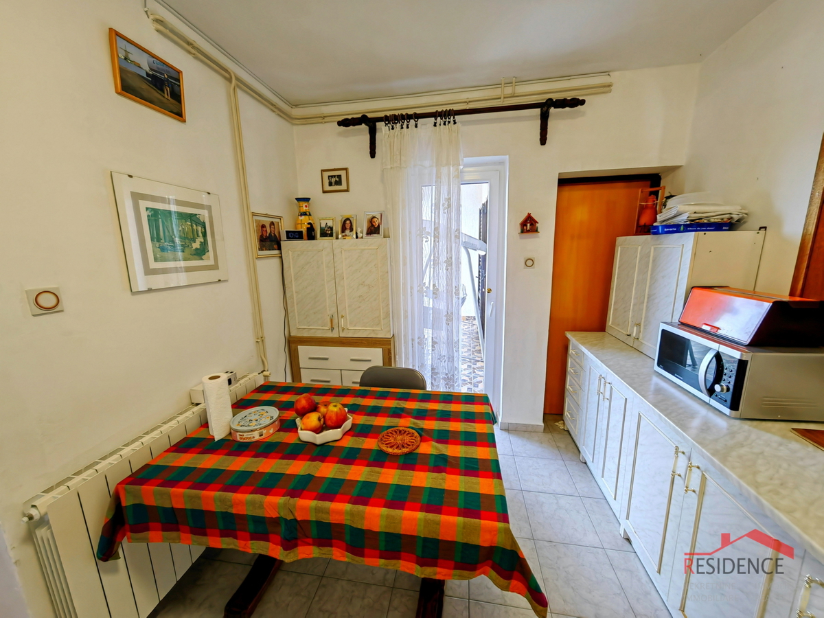 EKSKLUZIVNA PRODAJA HIŠE V BANJOLAH, POGLED NA MORJE