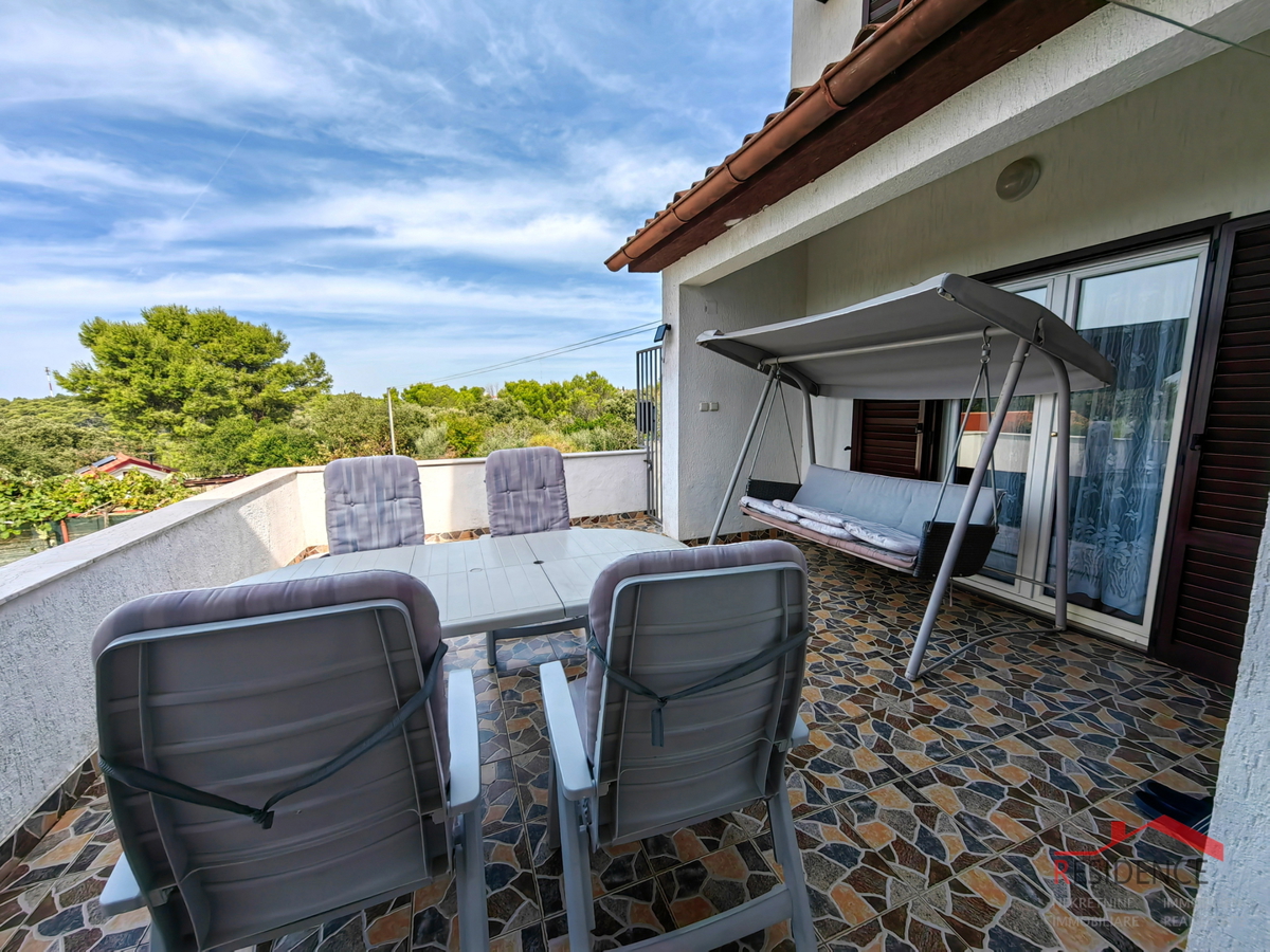 EKSKLUZIVNA PRODAJA HIŠE V BANJOLAH, POGLED NA MORJE