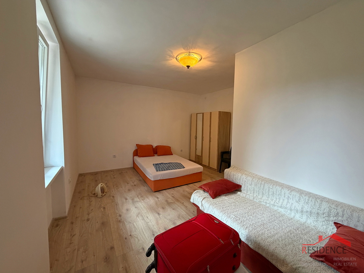 Pula, Stoja, 1. nadstropje