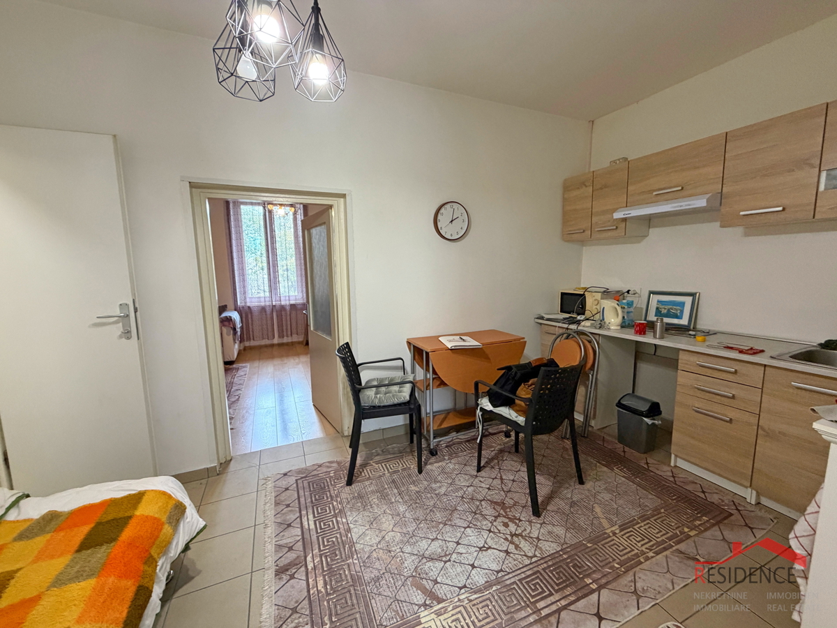 Pula, Stoja, 1. nadstropje