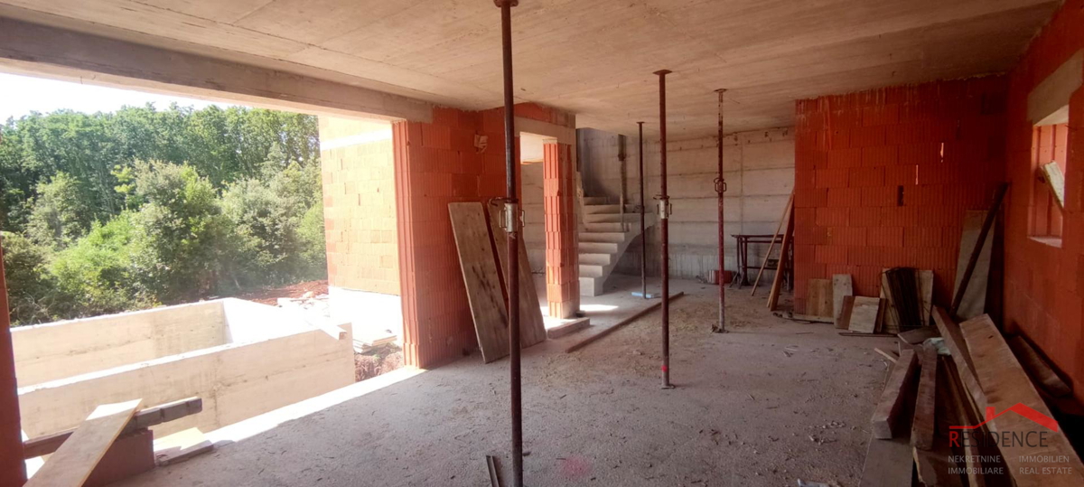 Ližnjan, luksuzna dupleks vila z bazenom, v izgradnji