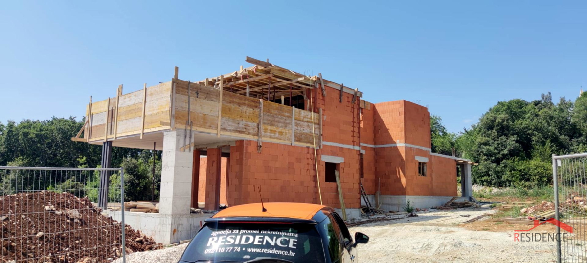 Ližnjan, luksuzna dupleks vila z bazenom, v izgradnji