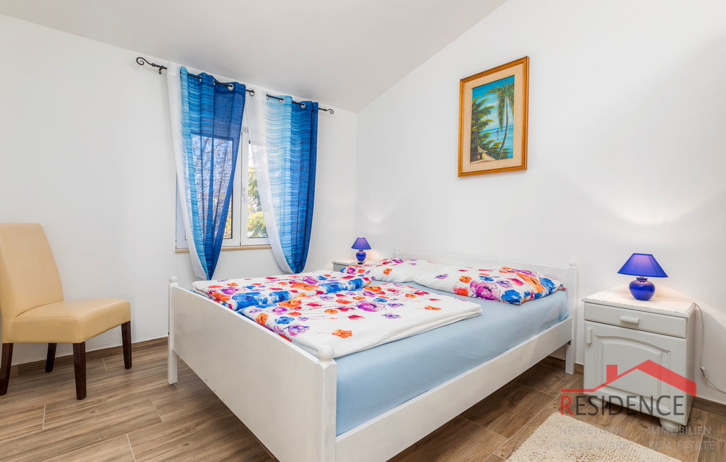 Fažana, hiša z bazenom in pogledom na morje