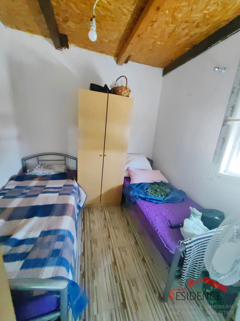 Kavran, samostojna hišica