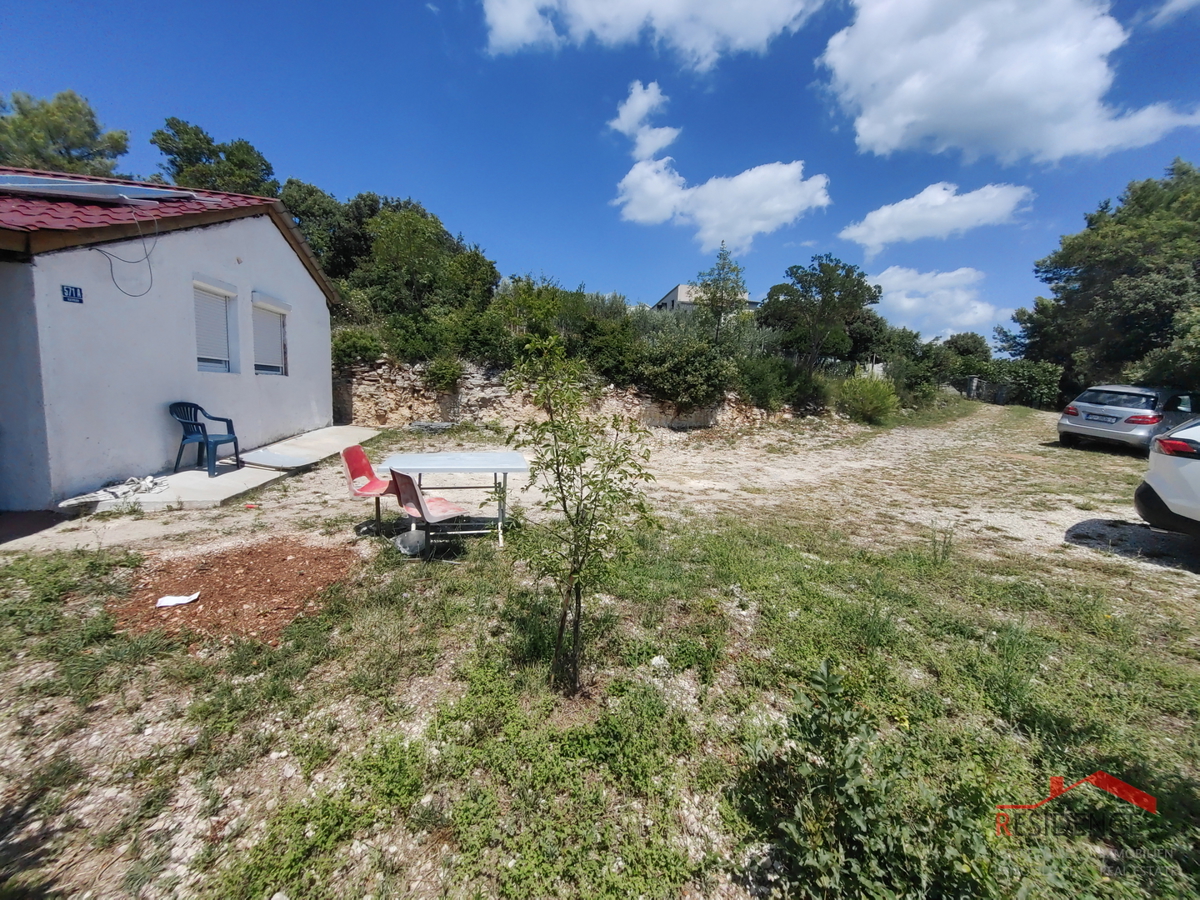 Kavran, samostojna hišica