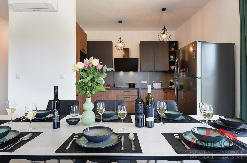 Jadreški, čudovita nova vila z bazenom