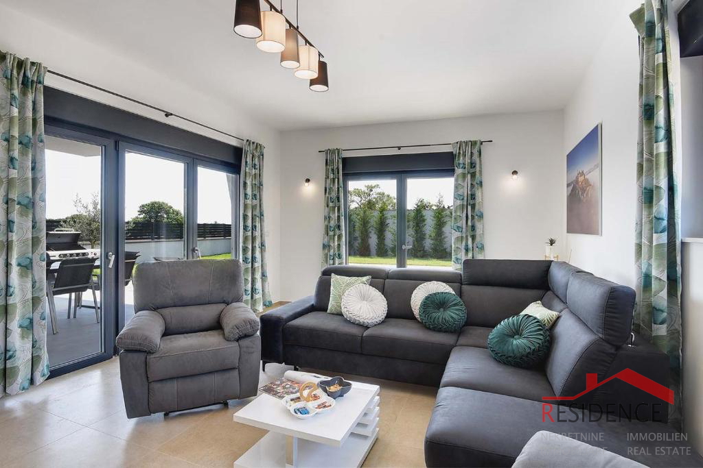 Jadreški, čudovita nova vila z bazenom