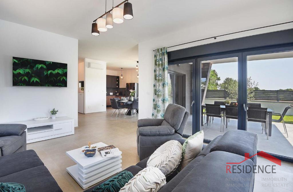 Jadreški, čudovita nova vila z bazenom