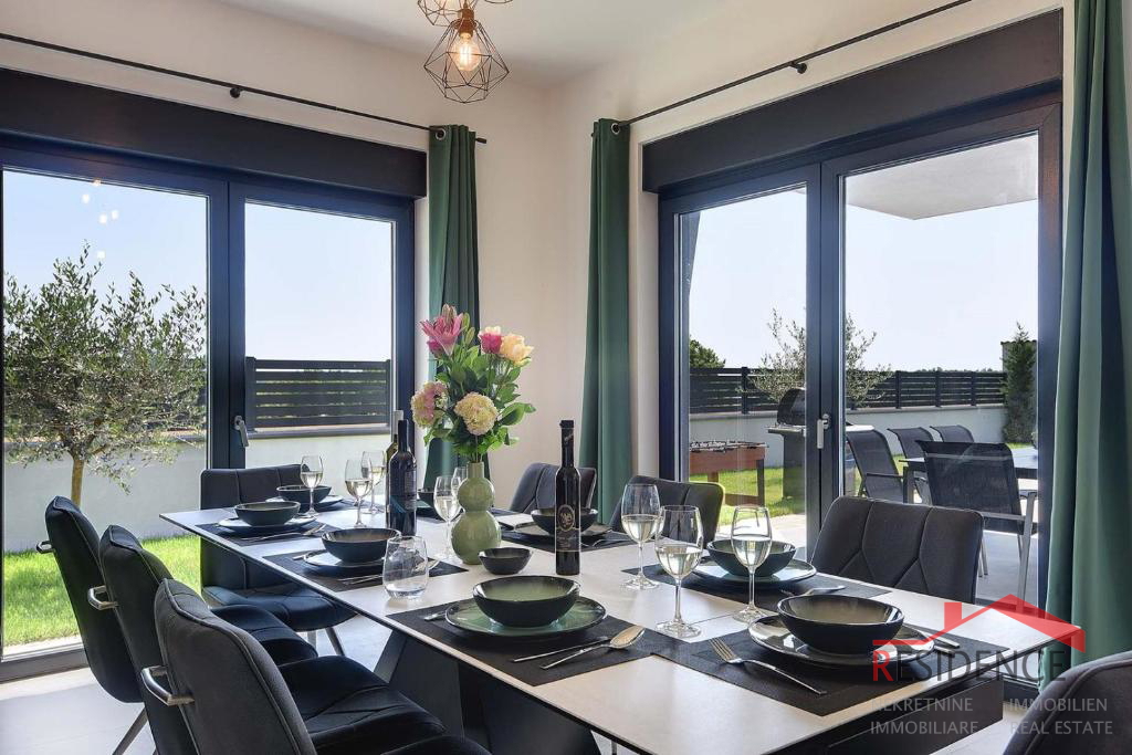 Jadreški, čudovita nova vila z bazenom