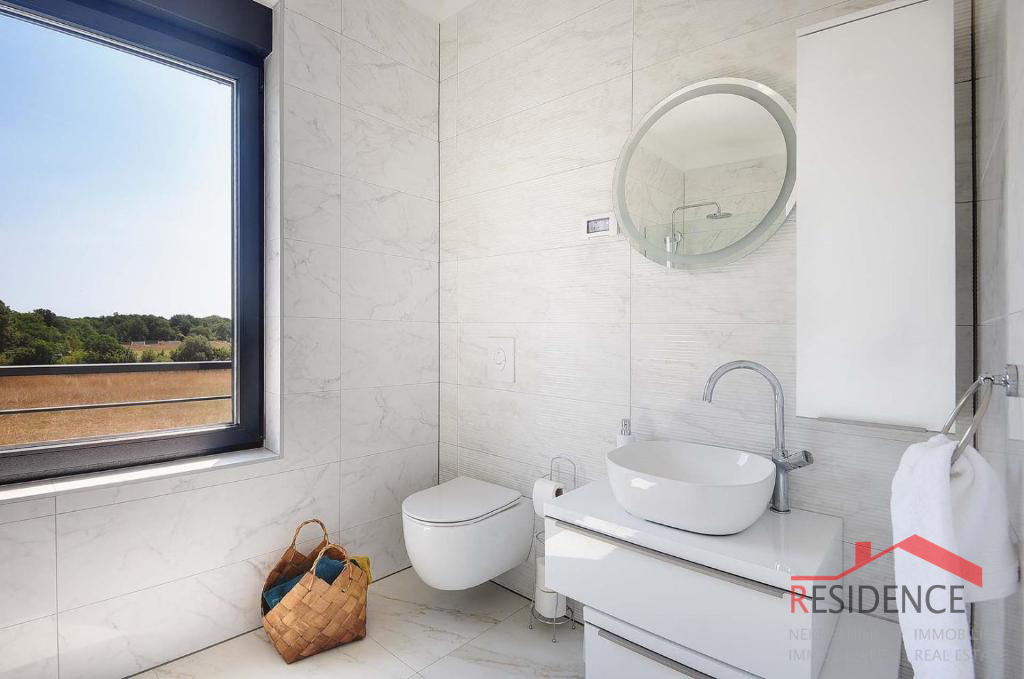 Jadreški, čudovita nova vila z bazenom