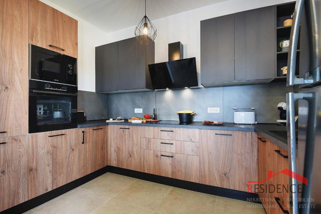 Jadreški, čudovita nova vila z bazenom