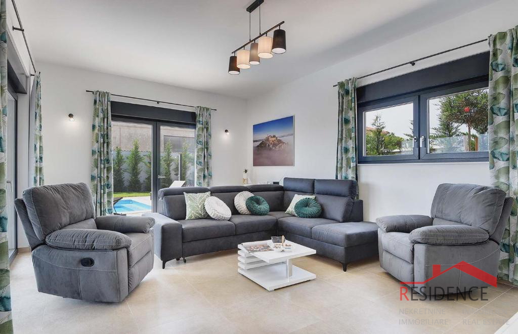 Jadreški, čudovita nova vila z bazenom