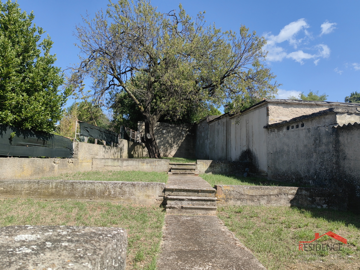 Pula, hiša v centru z dvema apartmajema