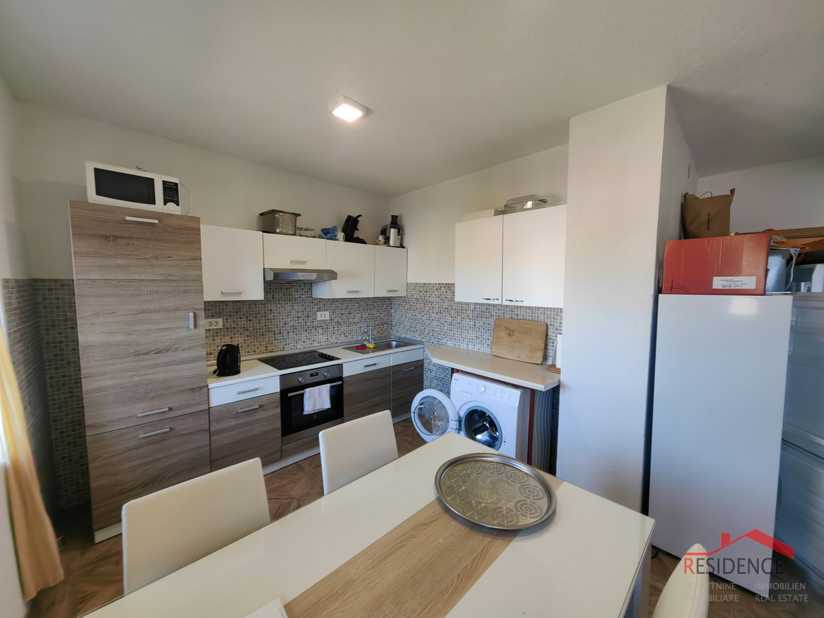 Pula, hiša v centru z dvema apartmajema