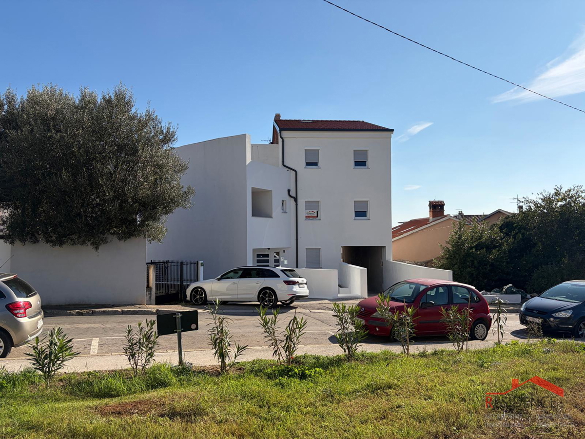 PULA-KAŠTANJER, STANOVANJE V PRVEM NADSTROPJU, NOVOGRADNJA