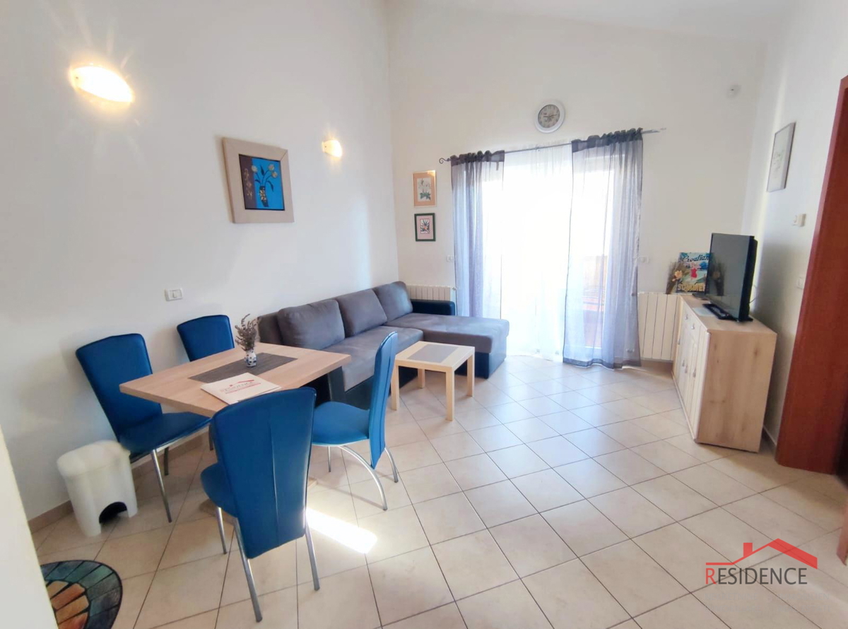 Apartma v Volmeju z bazenom, blizu morja