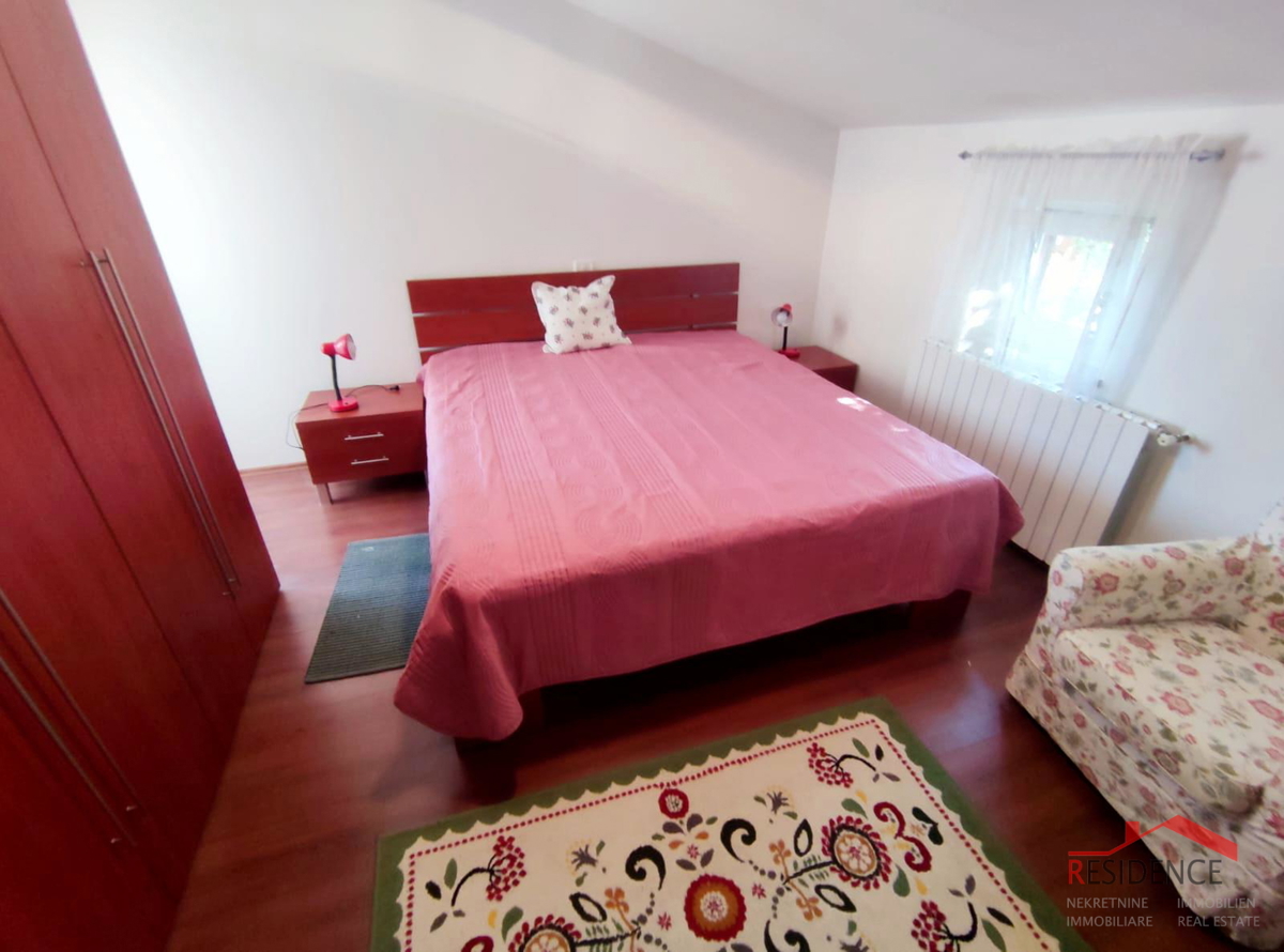 Apartma v Volmeju z bazenom, blizu morja
