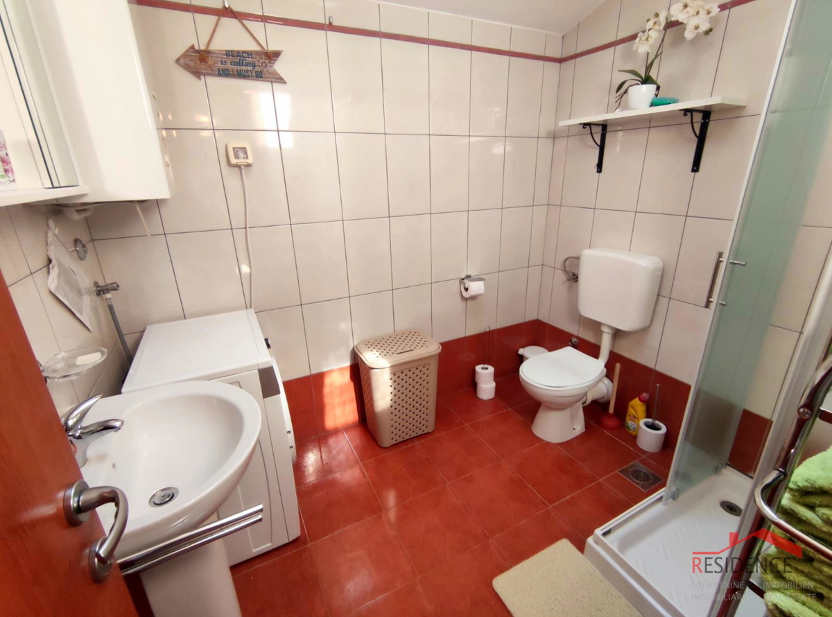 Apartma v Volmeju z bazenom, blizu morja