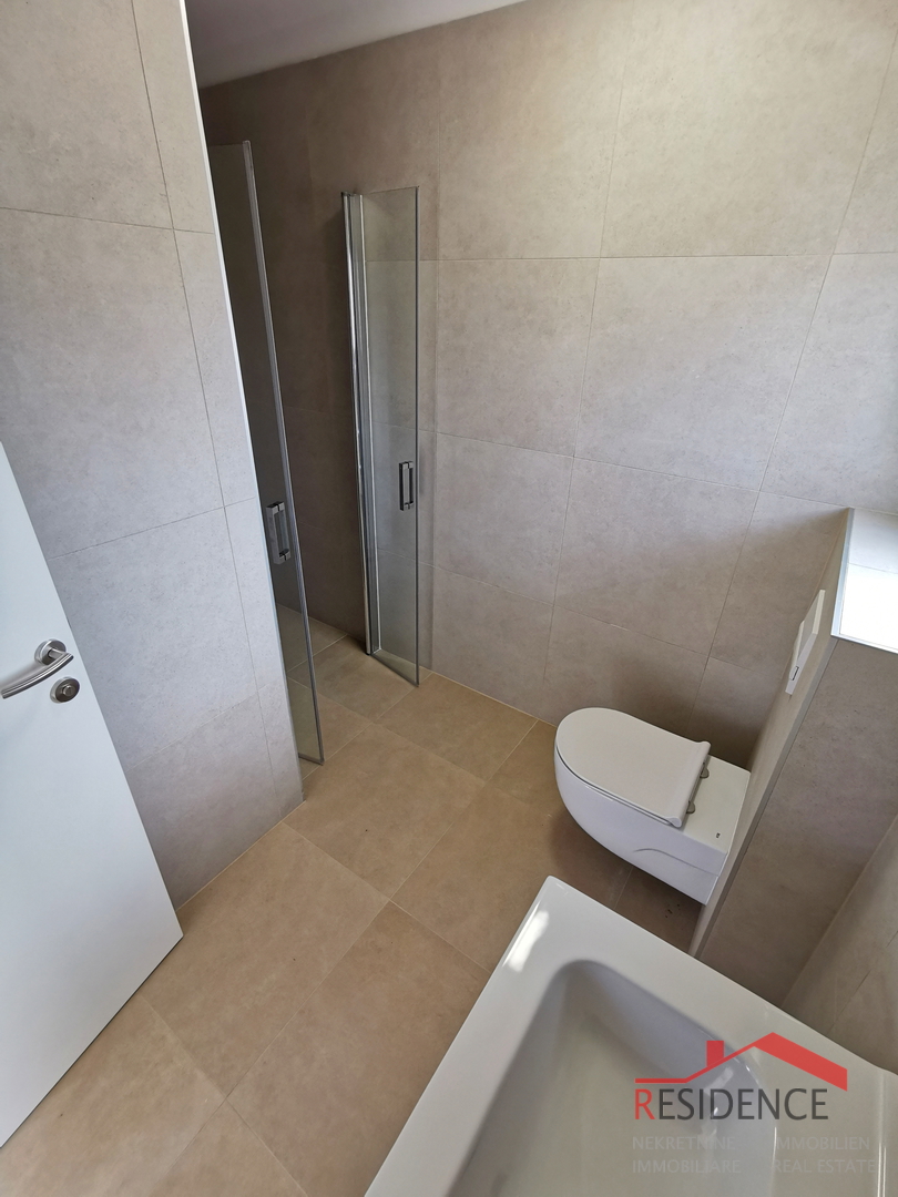 Juršići, okolica, nova samostojna hiša z bazenom