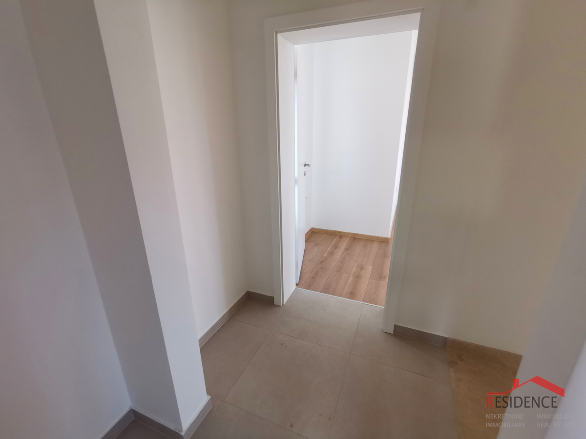 Juršići, okolica, nova samostojna hiša z bazenom