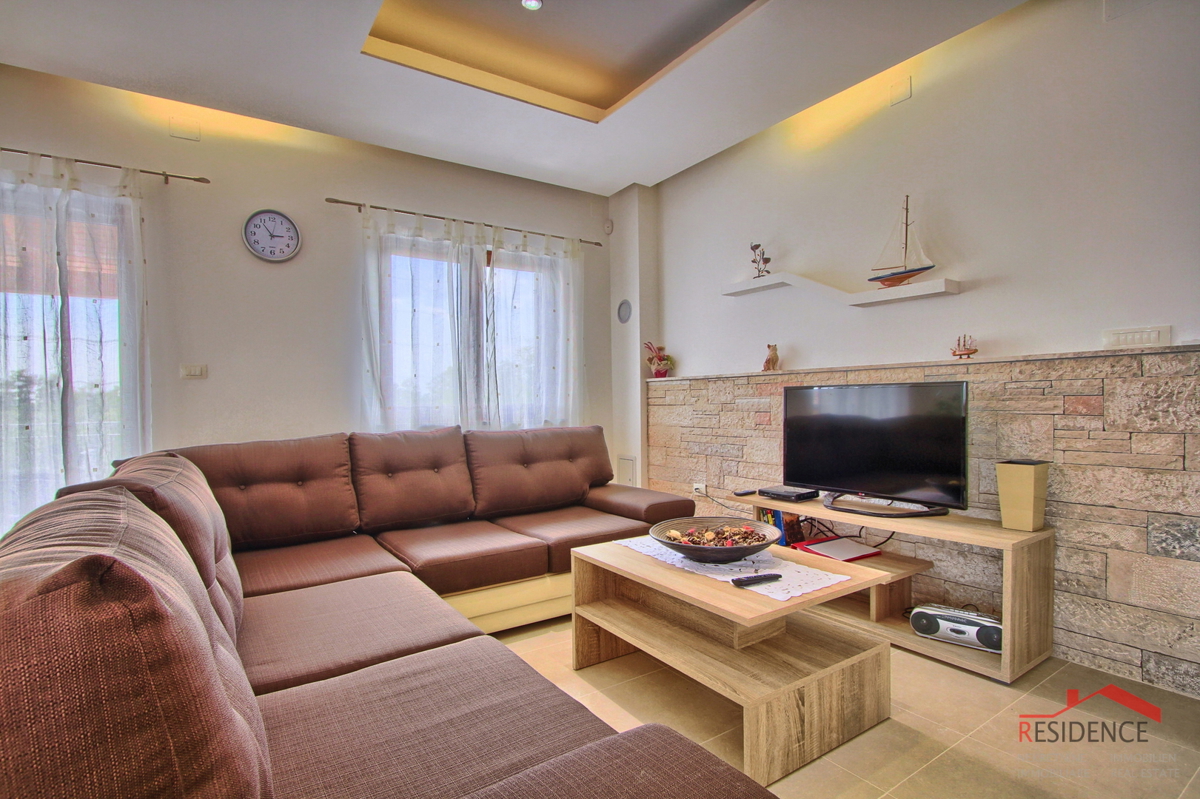 Štokovci, vila z bazenom, jacuzzijem