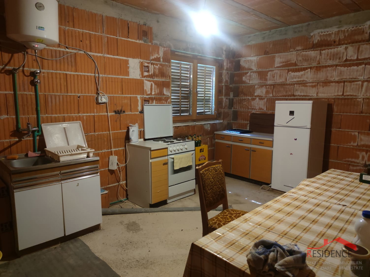 VALTURA, HIŠA, ROH- BAU