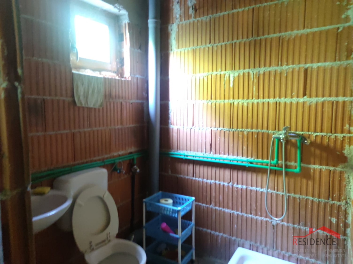 VALTURA, HIŠA, ROH- BAU