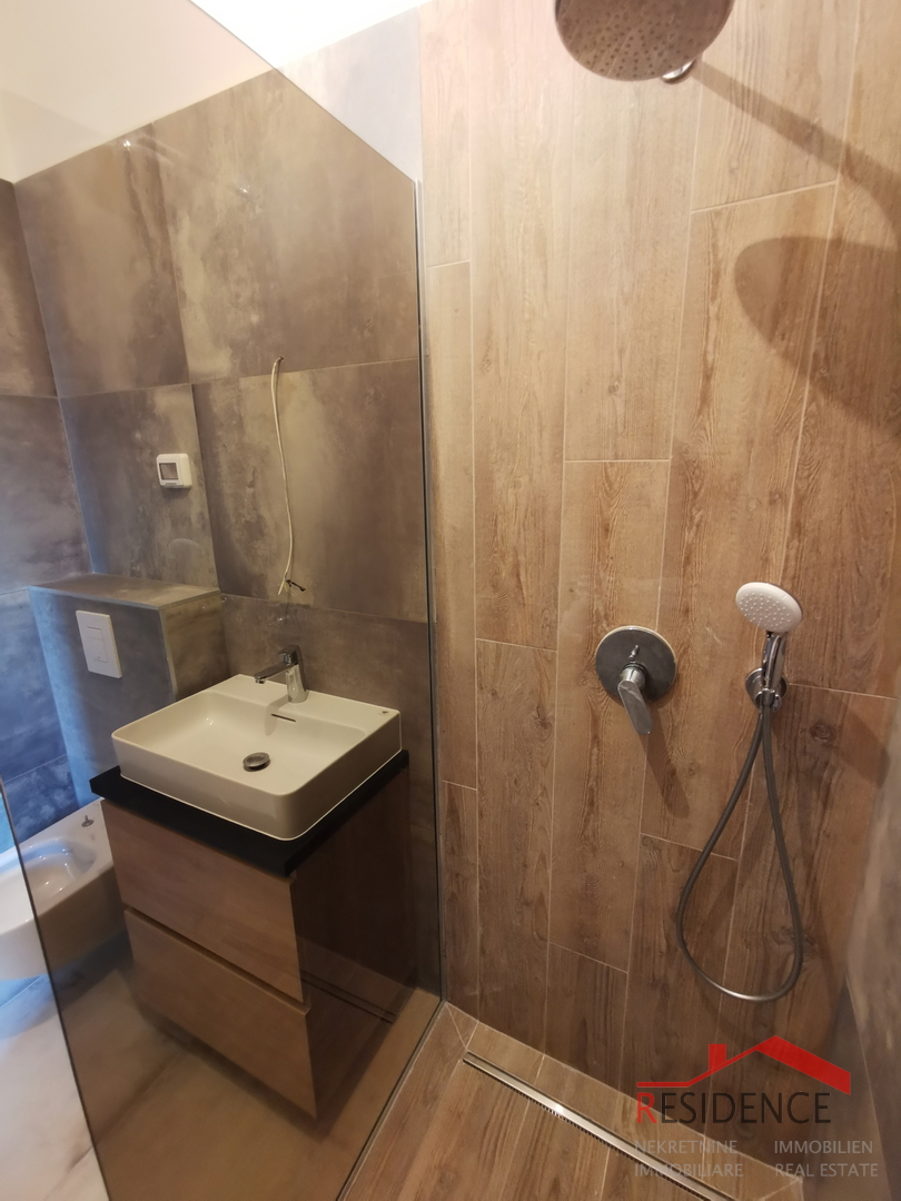 Banjole - Volme, novo stanovanje v drugem nadstropju s pogledom na morje, garaža