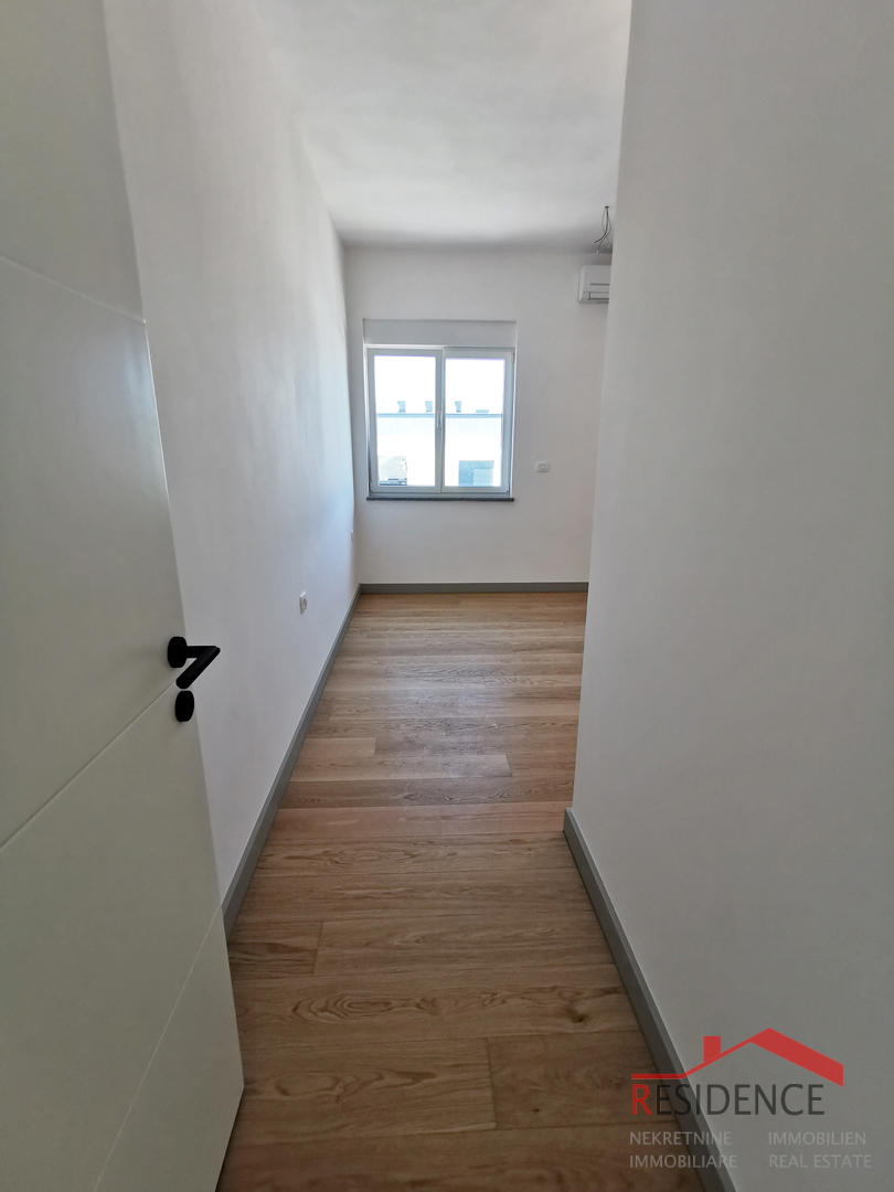 Banjole - Volme, novo stanovanje v drugem nadstropju s pogledom na morje, garaža