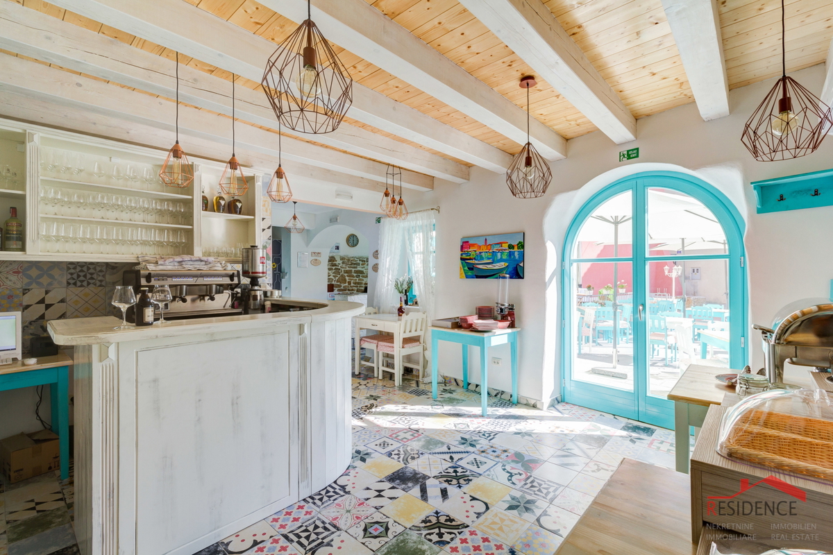 FAŽANA, MINI HOTEL Z OBČINSKE DEDIŠČINE, 100 METROV OD MORJA