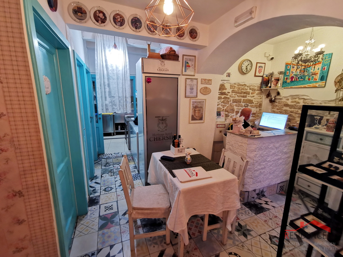 FAŽANA, MINI HOTEL Z OBČINSKE DEDIŠČINE, 100 METROV OD MORJA