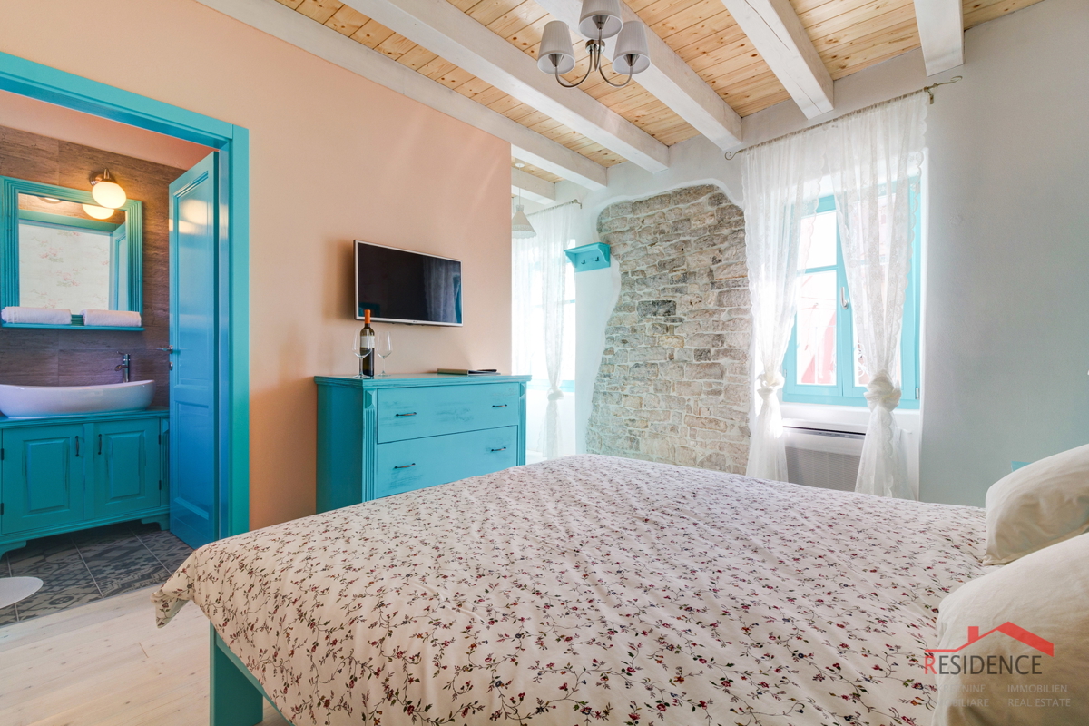 FAŽANA, MINI HOTEL Z OBČINSKE DEDIŠČINE, 100 METROV OD MORJA