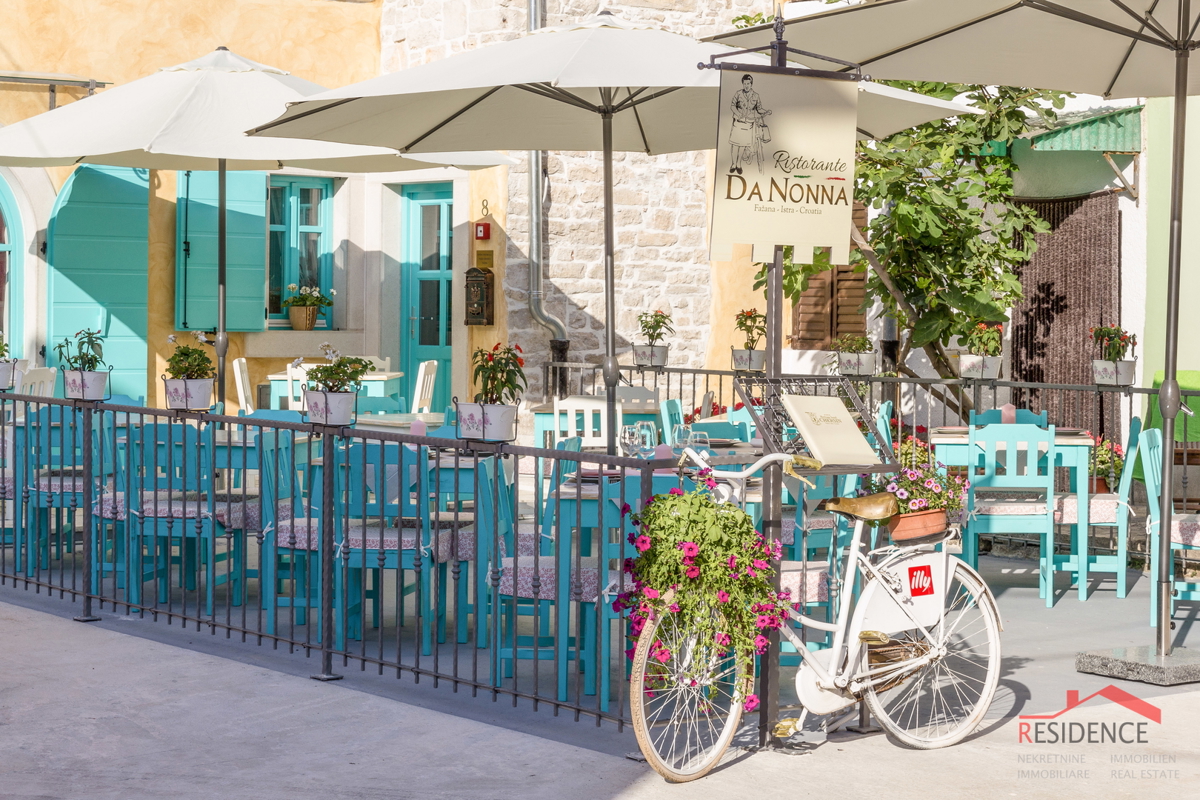 FAŽANA, MINI HOTEL Z OBČINSKE DEDIŠČINE, 100 METROV OD MORJA