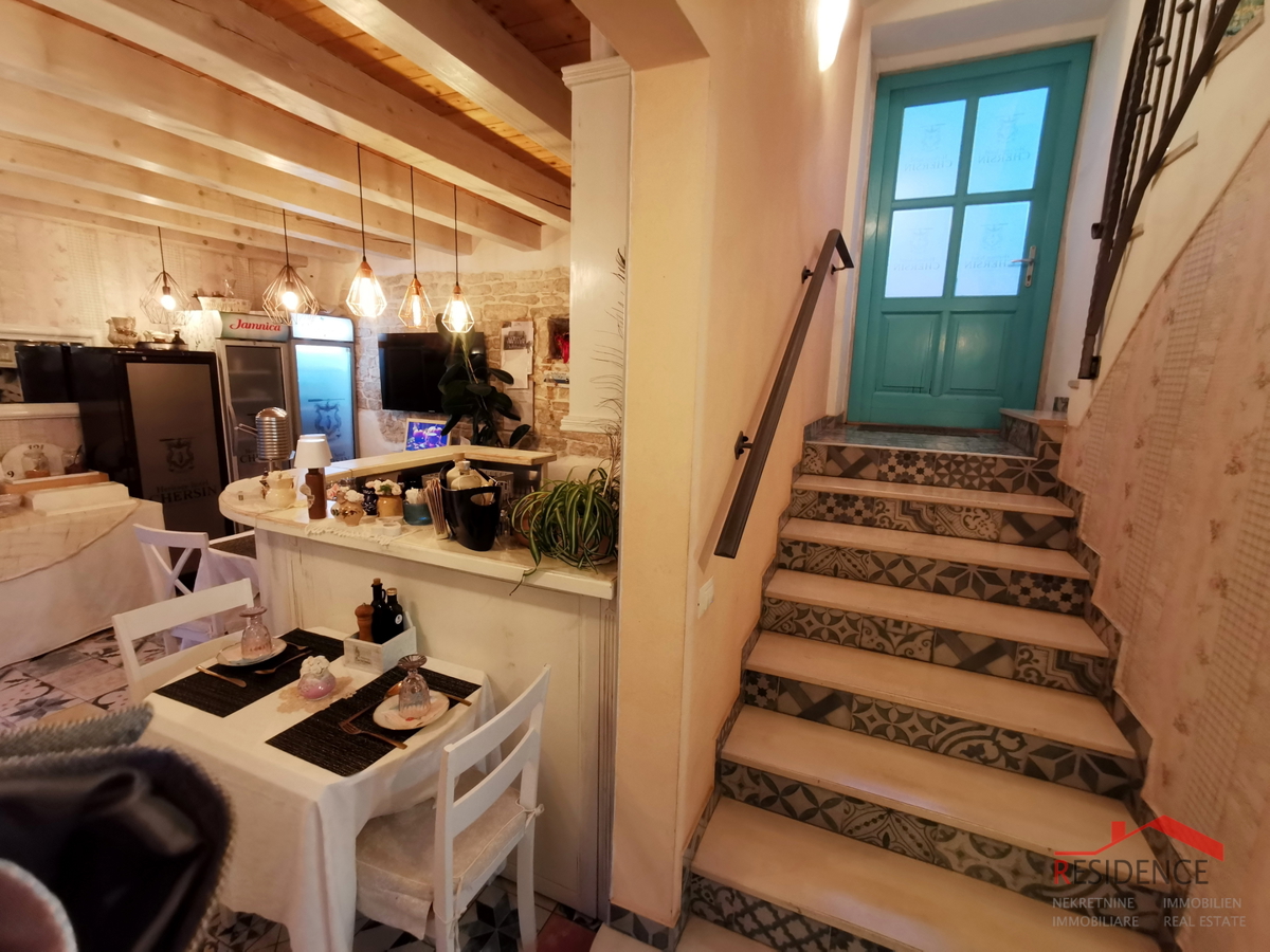 FAŽANA, MINI HOTEL Z OBČINSKE DEDIŠČINE, 100 METROV OD MORJA