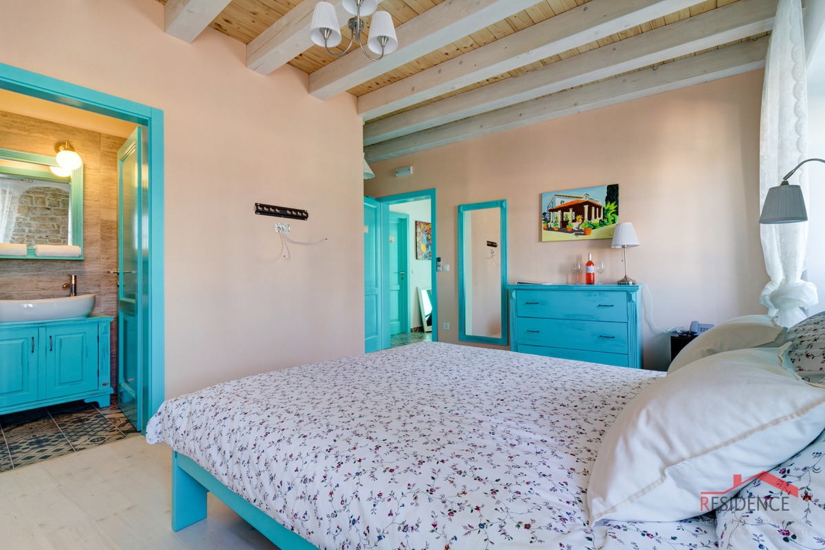 FAŽANA, MINI HOTEL Z OBČINSKE DEDIŠČINE, 100 METROV OD MORJA