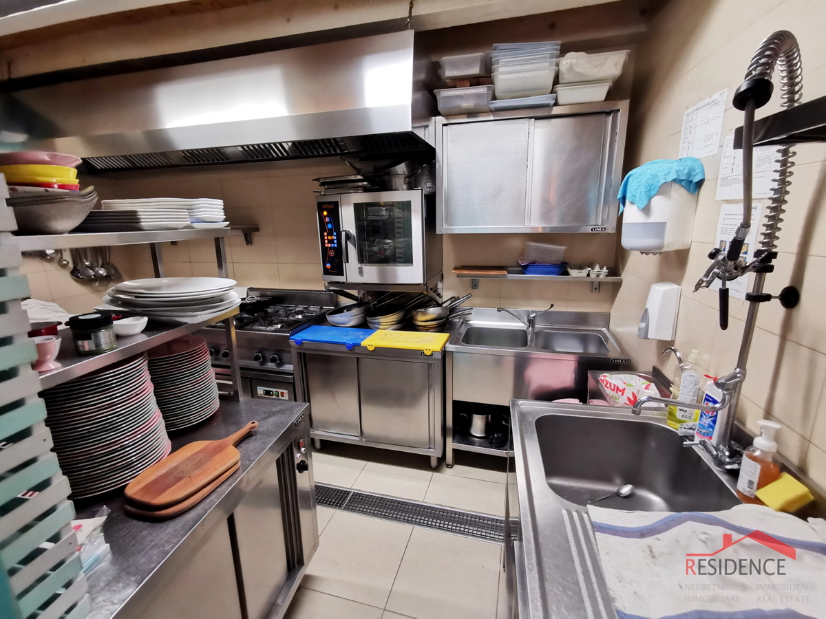 FAŽANA, MINI HOTEL Z OBČINSKE DEDIŠČINE, 100 METROV OD MORJA