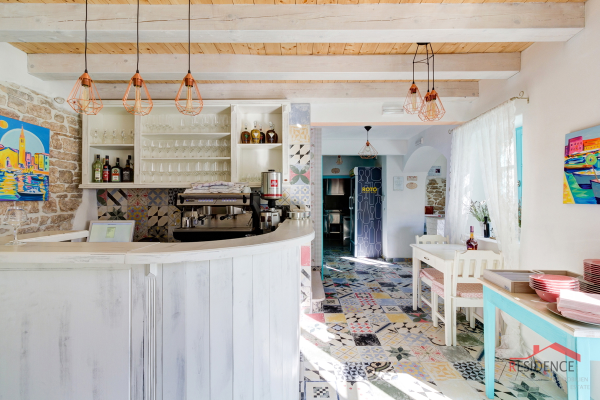 FAŽANA, MINI HOTEL Z OBČINSKE DEDIŠČINE, 100 METROV OD MORJA