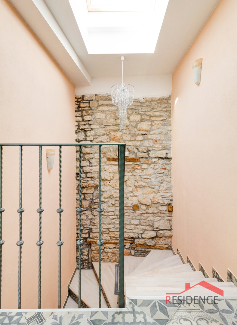 FAŽANA, MINI HOTEL Z OBČINSKE DEDIŠČINE, 100 METROV OD MORJA