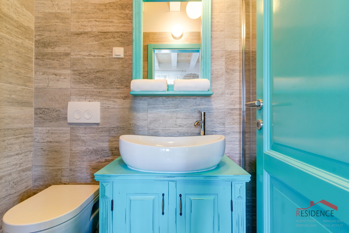 FAŽANA, MINI HOTEL Z OBČINSKE DEDIŠČINE, 100 METROV OD MORJA