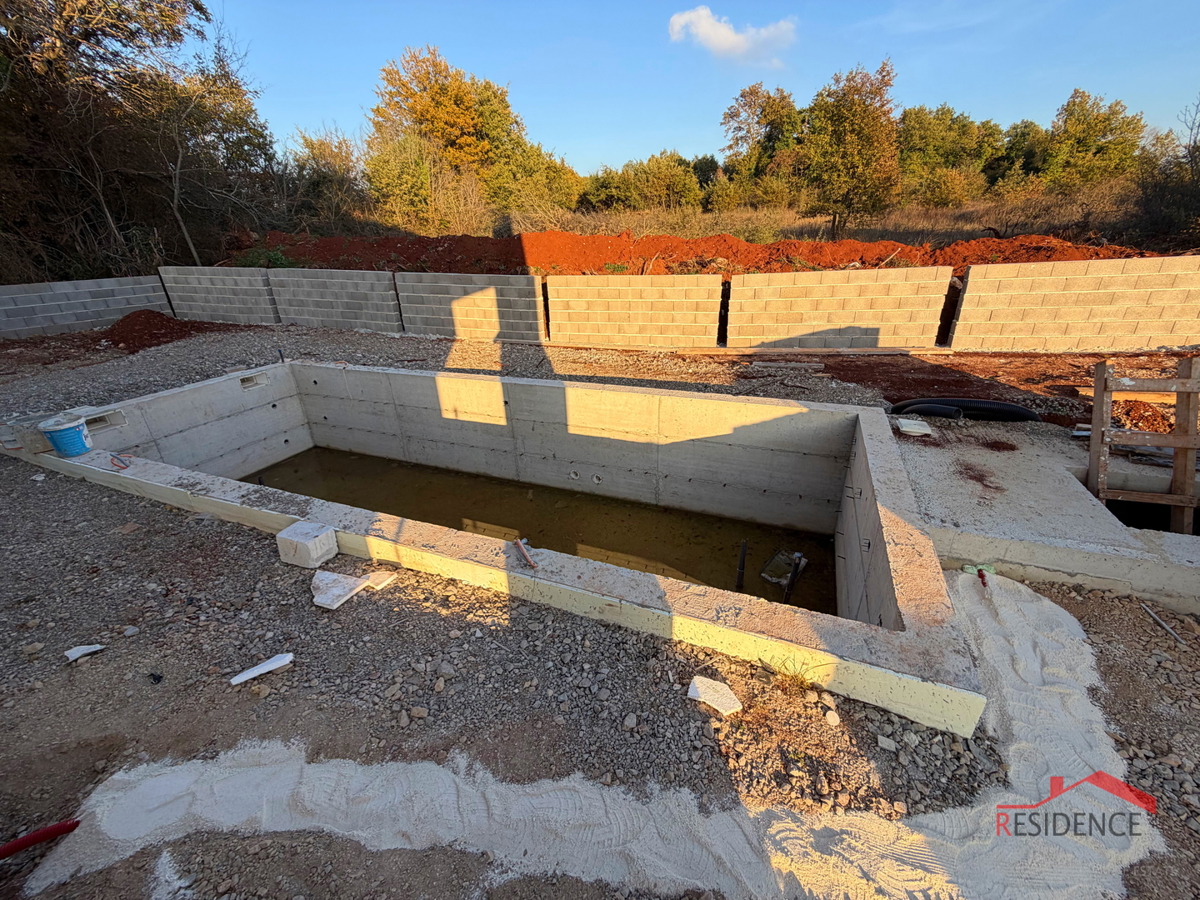 Pula, Loborika-okolica, dvojna hiša z bazenom