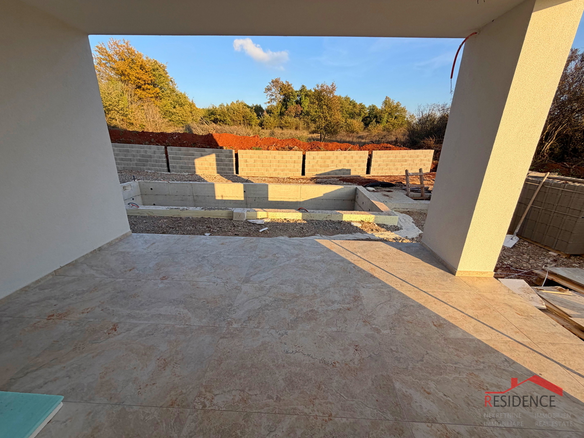 Pula, Loborika-okolica, dvojna hiša z bazenom