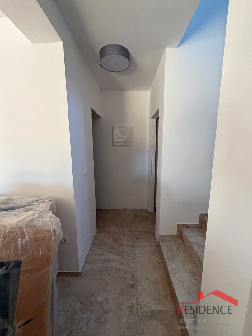 Pula, Loborika-okolica, dvojna hiša z bazenom