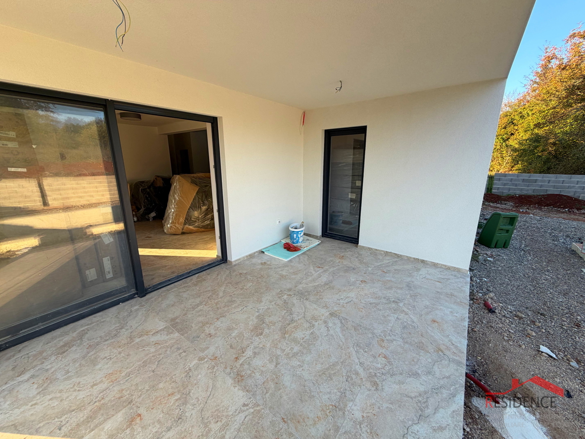 Pula, Loborika-okolica, dvojna hiša z bazenom