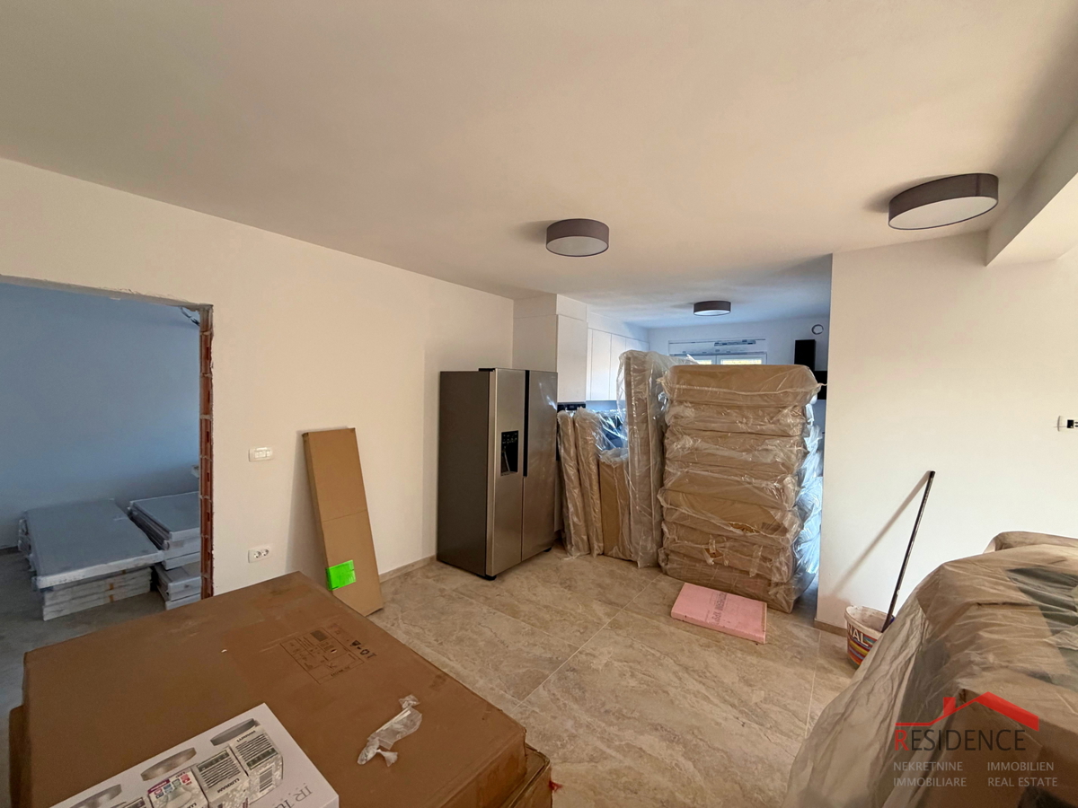 Pula, Loborika-okolica, dvojna hiša z bazenom