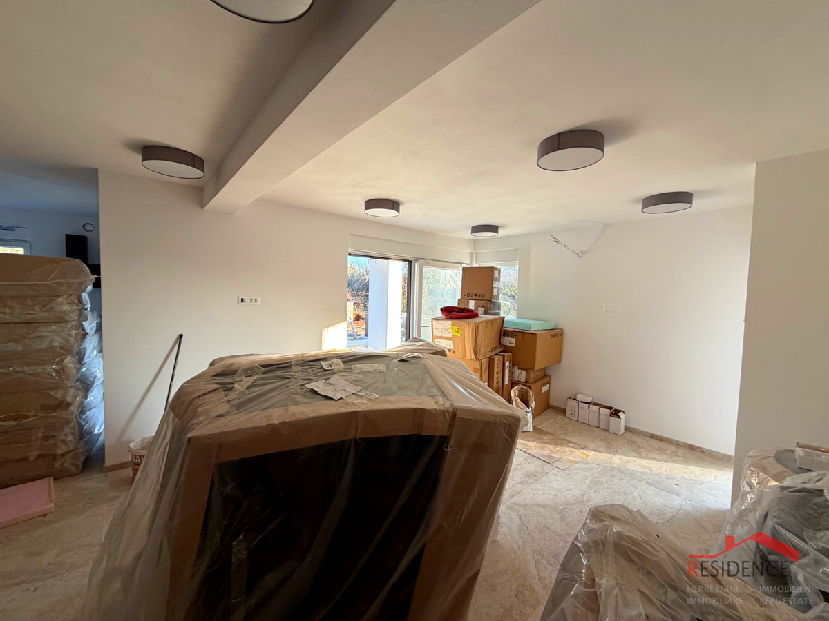 Pula, Loborika-okolica, dvojna hiša z bazenom