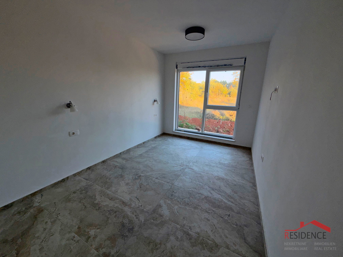 Pula, Loborika-okolica, dvojna hiša z bazenom